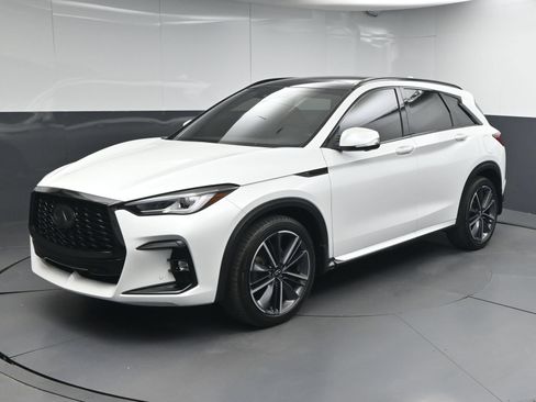 Used 2024 INFINITI QX50 Sport FWD image 3