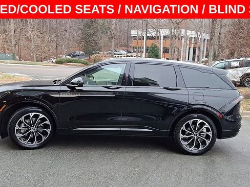 Used 2024 Lincoln Nautilus Reserve w/ Equipment Group 202A image 5