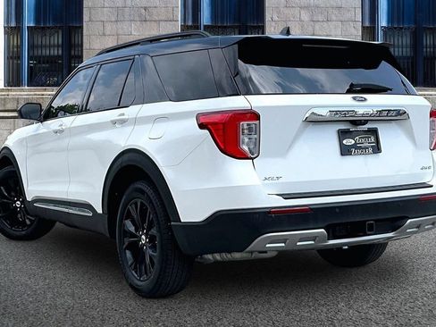 Used 2023 Ford Explorer XLT w/ Equipment Group 202A AWD/4WD image 10