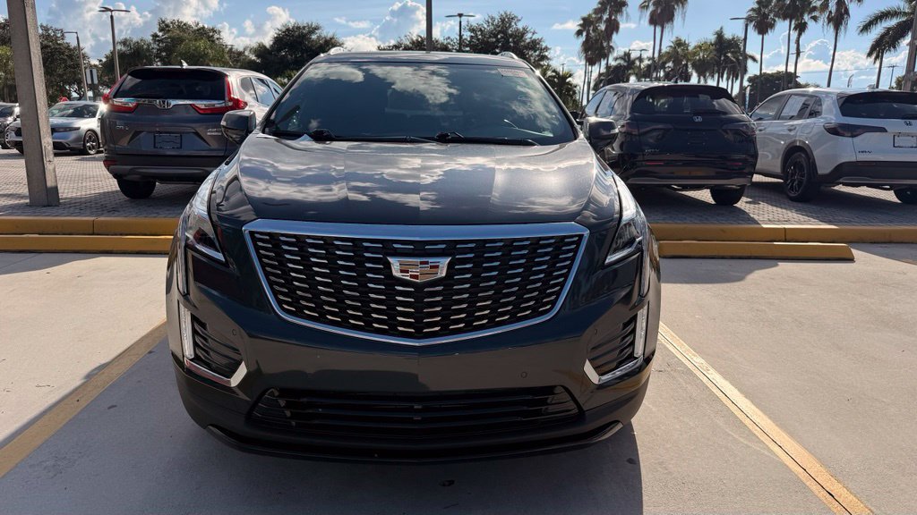 Used 2023 Cadillac XT5 Luxury FWD image 2