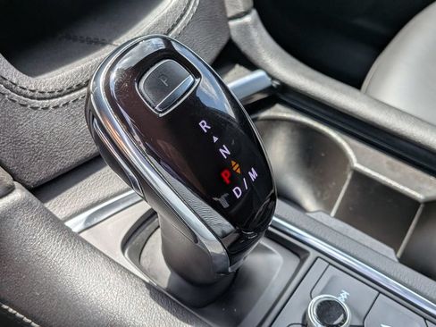 Used 2023 Cadillac XT6 Premium Luxury w/ Technology Package AWD/4WD image 25