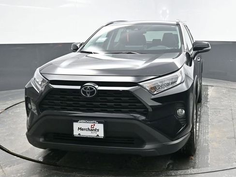 Used 2021 Toyota RAV4 XLE Premium image 2
