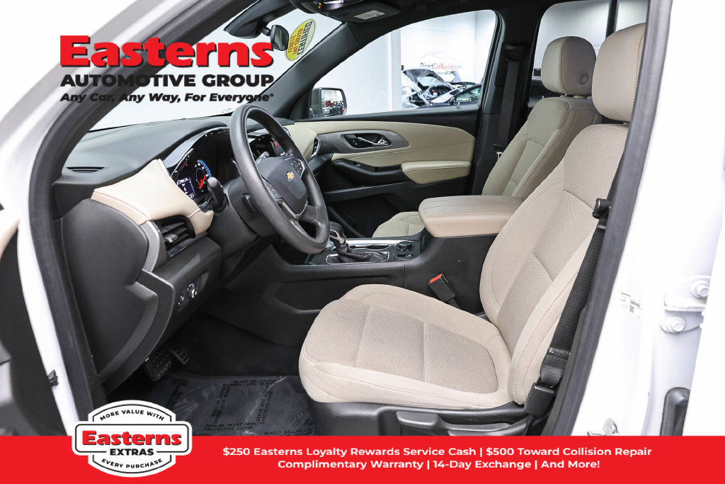 Used 2023 Chevrolet Traverse LS FWD image 14