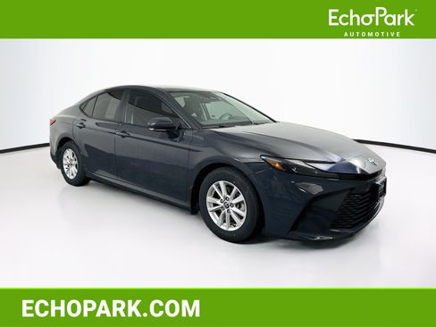Used 2025 Toyota Camry LE w/ Convenience Package FWD image 1
