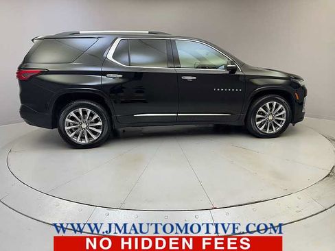 Used 2022 Chevrolet Traverse Premier AWD/4WD image 6