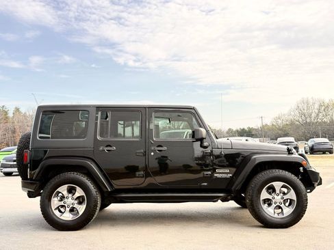 Used 2015 Jeep Wrangler Unlimited Sport w/ Connectivity Group image 15