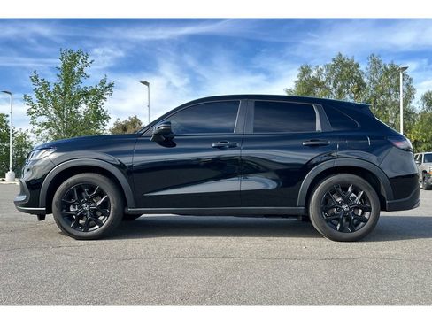 Used 2024 Honda HR-V Sport image 2