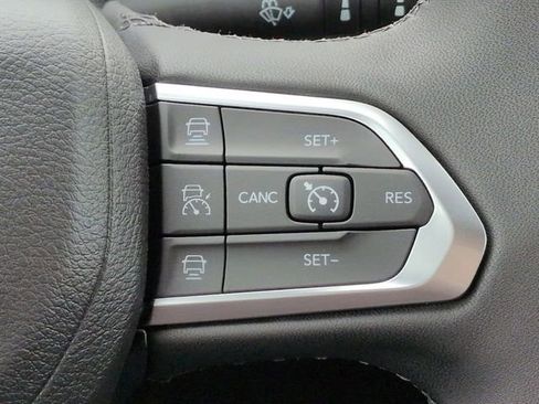 New 2026 Jeep Compass Limited image 24