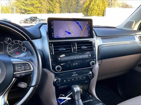 Used 2023 Lexus GX 460 Premium w/ Premium Package image 19
