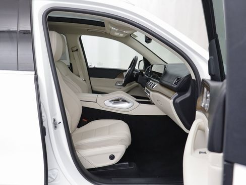 Used 2025 Mercedes-Benz GLS 450 GLS 450 image 22