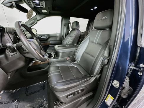 Used 2022 Chevrolet Silverado 1500 High Country w/ Technology Package AWD/4WD image 31