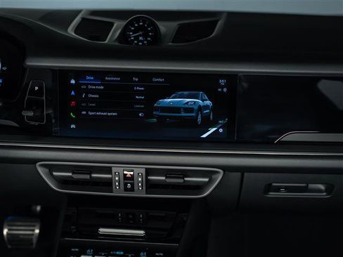 Certified 2026 Porsche Cayenne S image 29