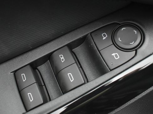 New 2026 Chevrolet Equinox LT w/ Safety and Technology Package image 13