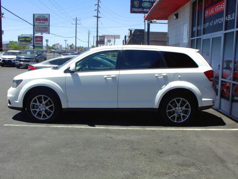 Used 2019 Dodge Journey GT AWD/4WD image 3