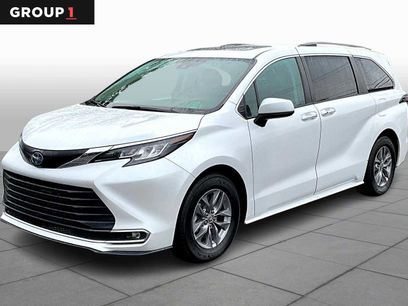 Used 2023 Toyota Sienna XLE