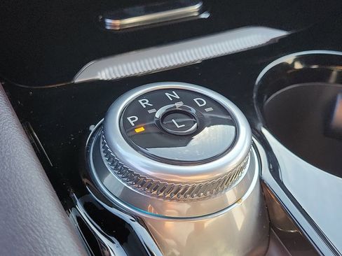 Used 2025 Ford Explorer Platinum image 26