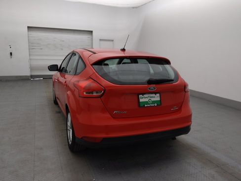 Used 2016 Ford Focus SE FWD image 5