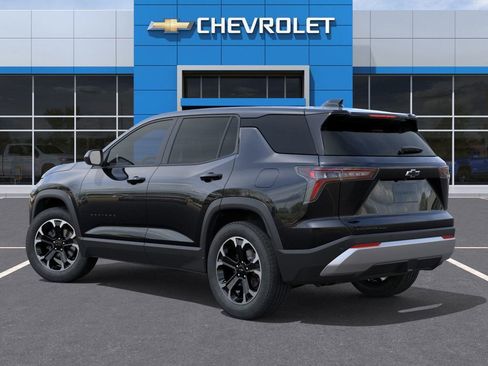 New 2026 Chevrolet Equinox LT w/ Convenience Package II AWD/4WD image 3