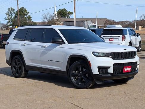 Used 2021 Jeep Grand Cherokee L Laredo image 2