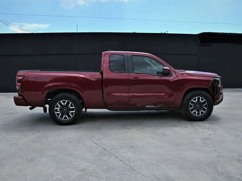 Used 2022 Nissan Frontier SV RWD image 7