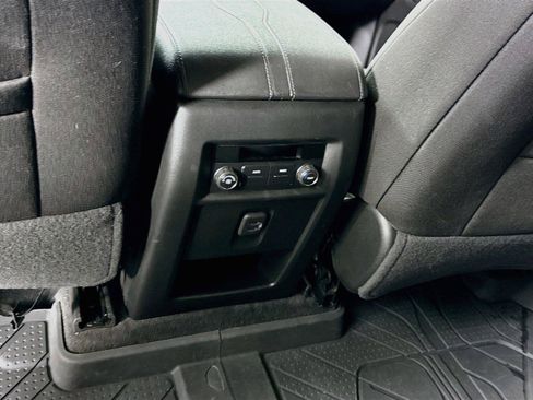Used 2023 Chevrolet Traverse LT w/ LPO, Floor Liner Package AWD/4WD image 17