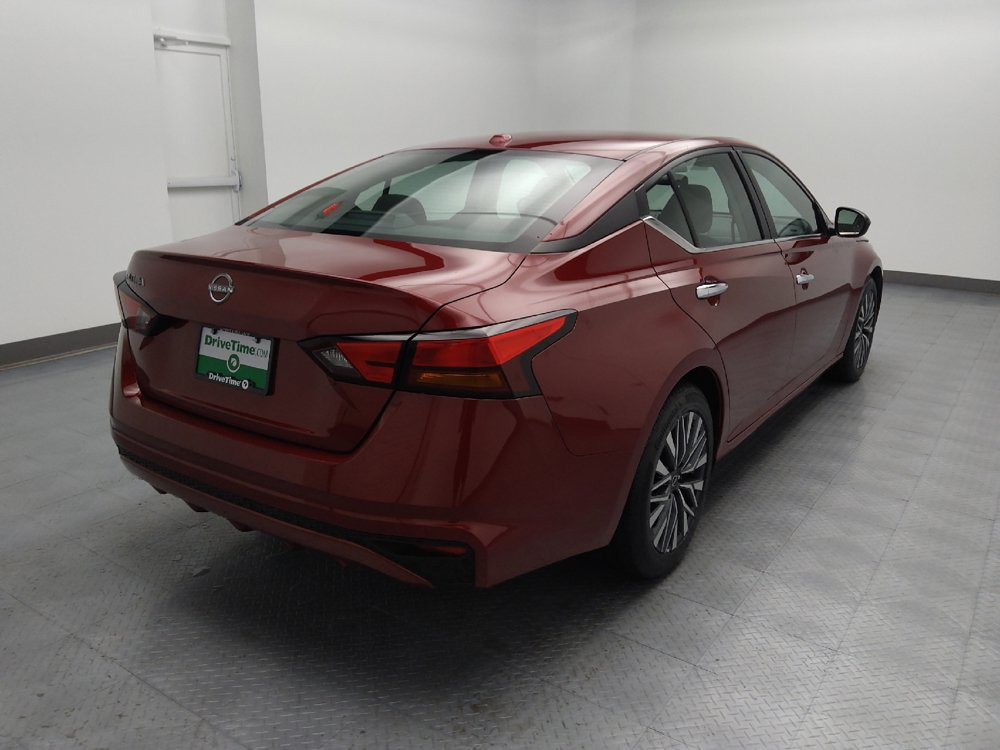 Used 2025 Nissan Altima 2.5 SV FWD image 9