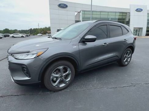 Certified 2026 Ford Escape ST-Line Select w/ Tech Pack #1 AWD/4WD image 4