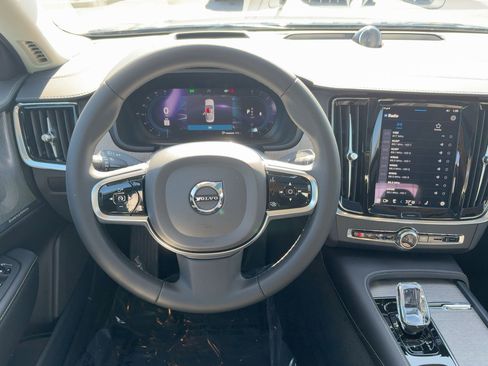 Used 2023 Volvo S90 B6 Ultimate image 26
