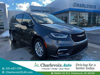 Used 2023 Chrysler Pacifica Touring-L