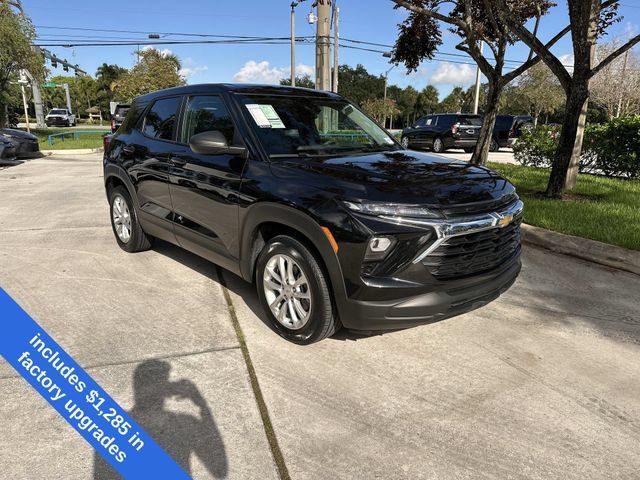Used 2024 Chevrolet TrailBlazer LS w/ LS Convenience Package FWD image 16