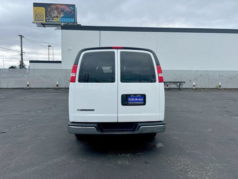 Used 2025 Chevrolet Express 3500 LT w/ LT Preferred Equipment Group RWD image 25