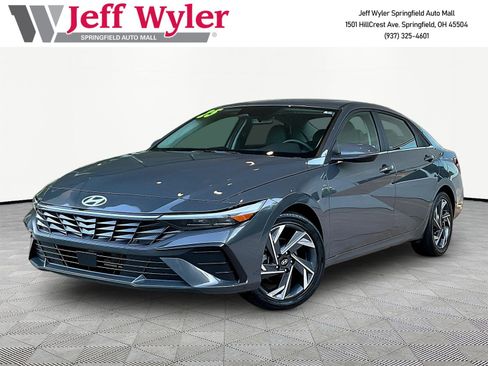 Used 2025 Hyundai Elantra Limited FWD image 1