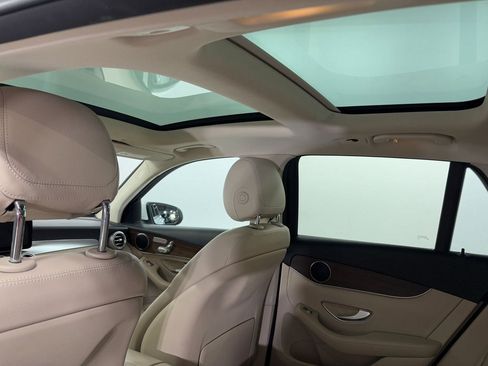 Certified 2022 Mercedes-Benz GLC 300 4MATIC image 20