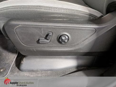 Used 2019 RAM 1500 Big Horn AWD/4WD image 11