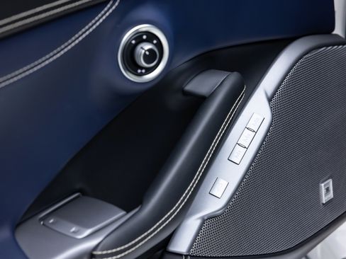 Certified 2023 Ferrari Portofino M RWD image 33