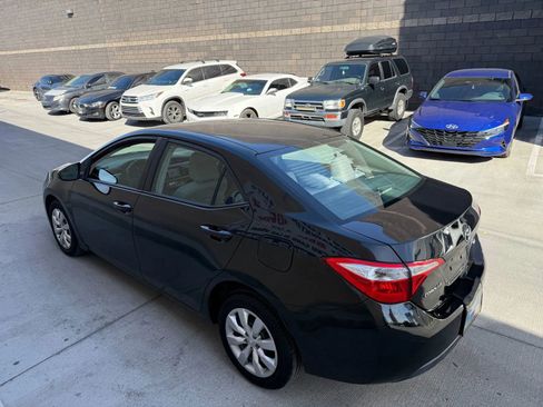 Used 2015 Toyota Corolla LE FWD image 8