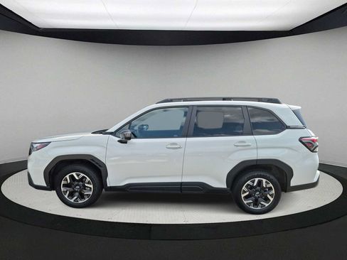 Used 2026 Subaru Forester Premium AWD/4WD image 5