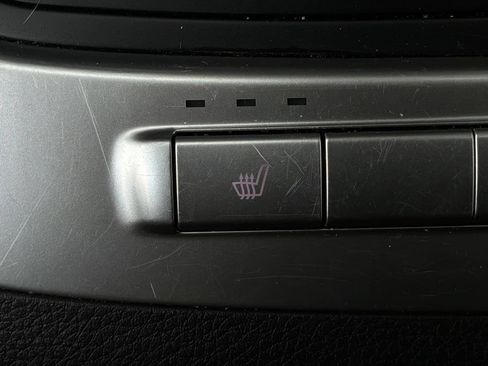 Used 2026 Kia Carnival FWD image 25