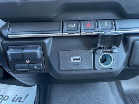 Used 2019 Chevrolet Silverado 1500 Custom w/ Custom Value Package image 27