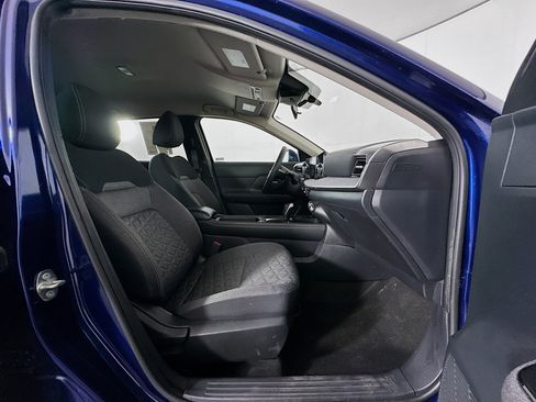 Used 2025 Nissan Kicks SV AWD/4WD image 30