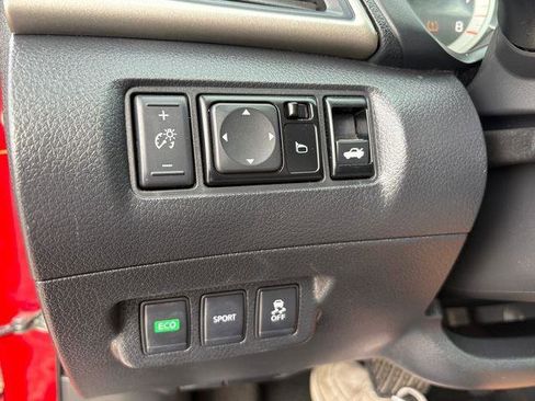 Used 2014 Nissan Sentra SR w/ Premium Package image 15