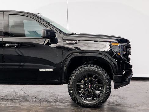 Used 2024 GMC Sierra 1500 Elevation w/ LPO, Elevation Black Package AWD/4WD image 22