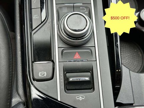 Used 2018 Maserati Levante AWD/4WD image 26