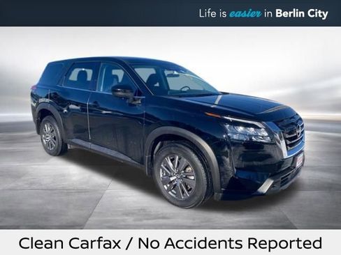 Certified 2024 Nissan Pathfinder S image 1