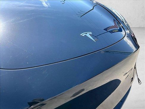 Used 2022 Tesla Model Y Long Range AWD/4WD image 27