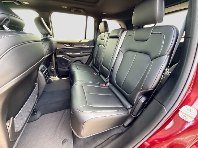 New 2026 Jeep Grand Cherokee Limited w/ Limited Altitude Package RWD image 17