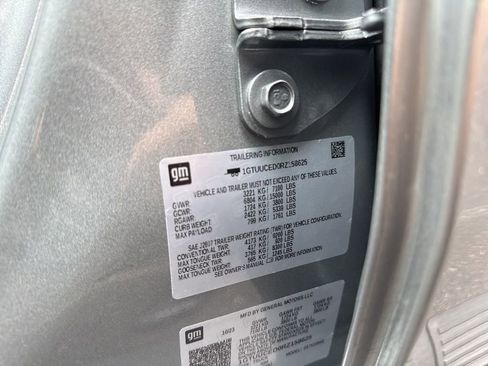 Used 2024 GMC Sierra 1500 Elevation w/ LPO, Elevation Black Package image 7