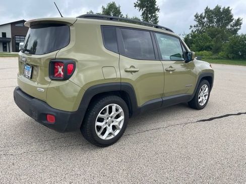Used 2015 Jeep Renegade Latitude w/ Popular Equipment Group FWD image 5