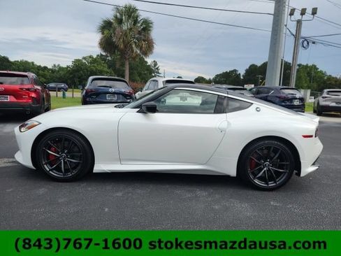 Used 2024 Nissan Z Performance w/ Floor Mat Package RWD image 12