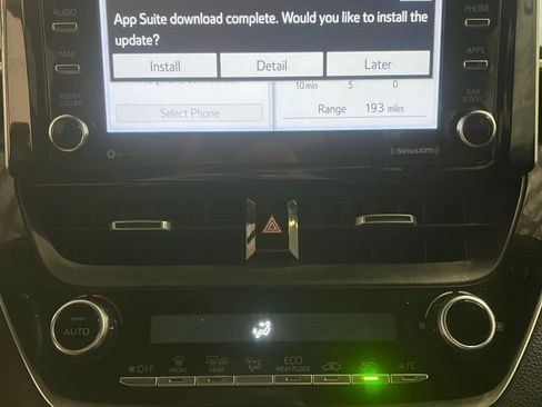 Used 2021 Toyota Corolla SE image 17